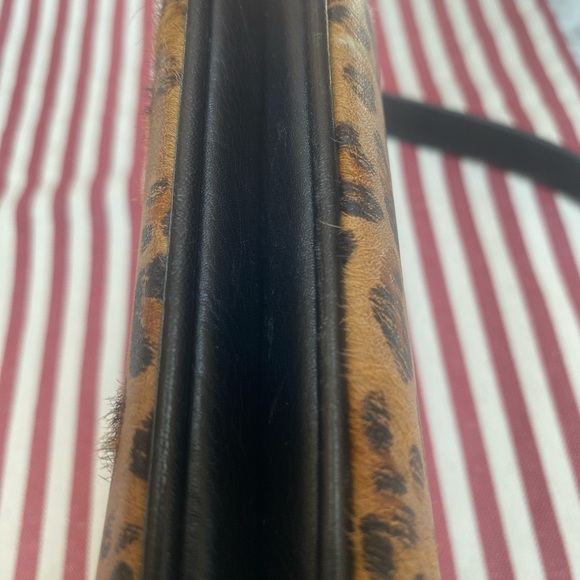 Fossil Cheetah Print purse wristlet/ shoulder bag - Picture 6 of 10